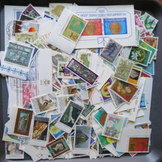 LIECHTENSTEIN, ÜBER 500 VERSCHIEDENE BRIEFMARKEN, SCHÖNE SAMMLUNG